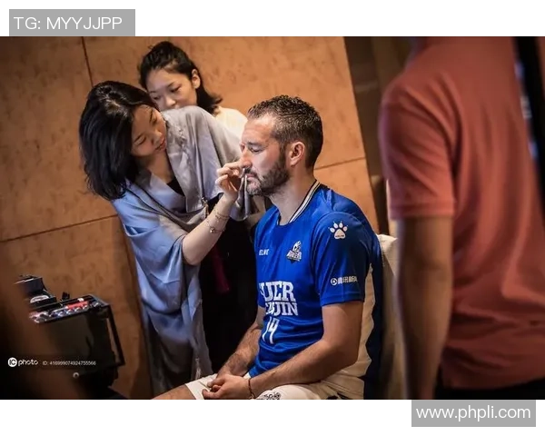 足球明星妆容大揭秘轻松学会打造球场风采的化妆教程与示范图片